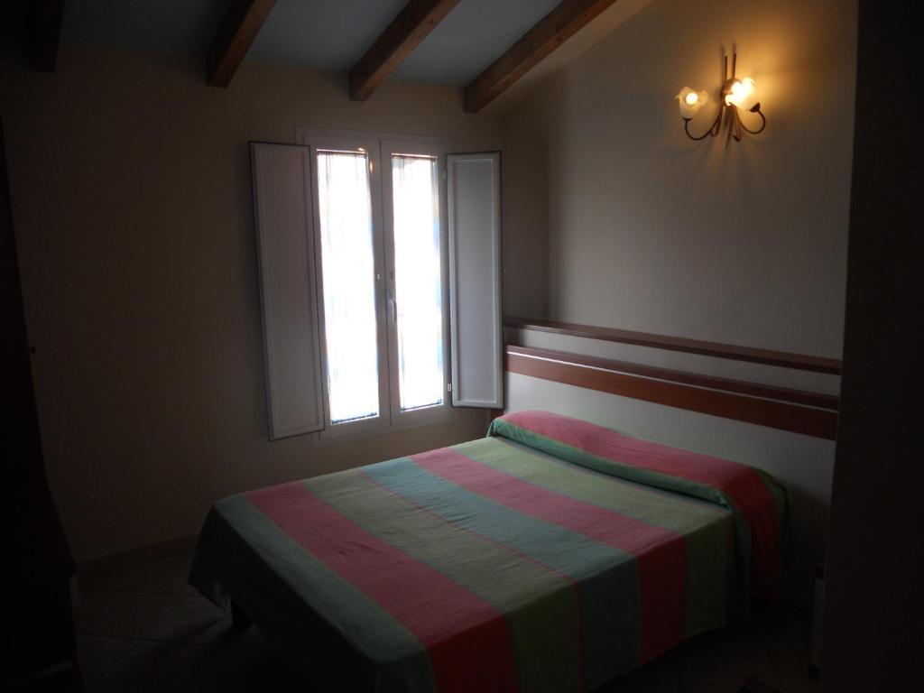 Villa Cheta Milan Room photo